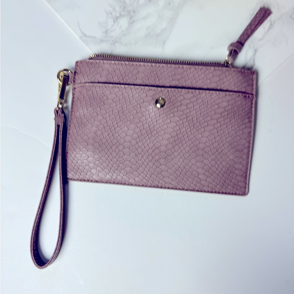 Charming Charlie Wristlet with front pocket. NWOT